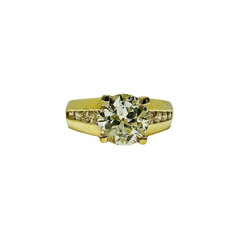 Ladies rings punk flair-18K Gold Ring with Prong set 1.22ct  Diamond