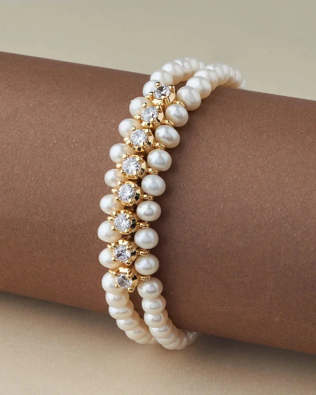 Ladies bracelets playful designs-Gorgeous Golden Pearl Bracelet