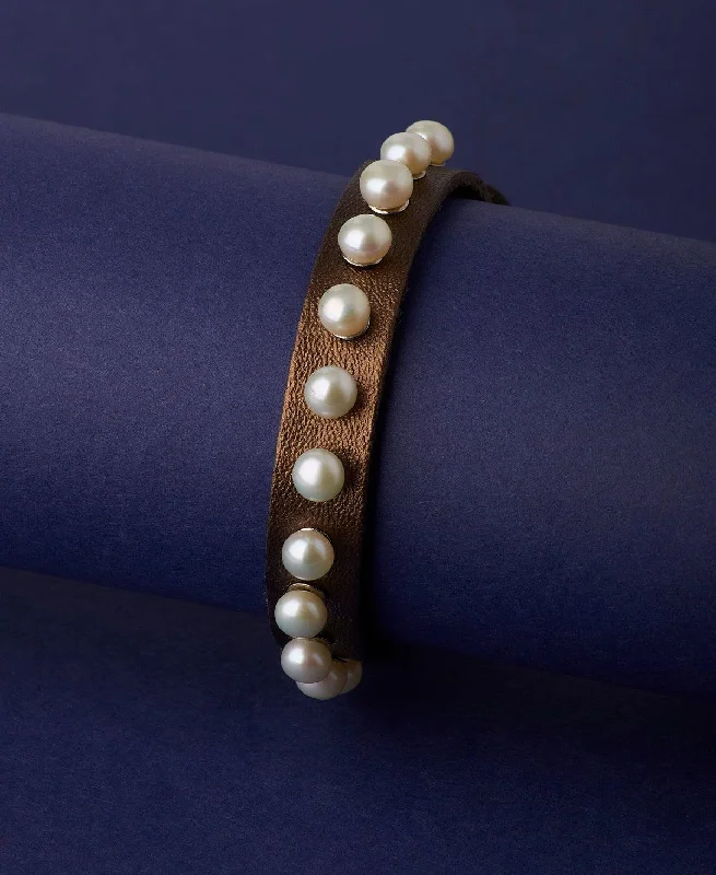 Ladies bracelets stacked looks-Fashionable Real Pearl Band Bracelet