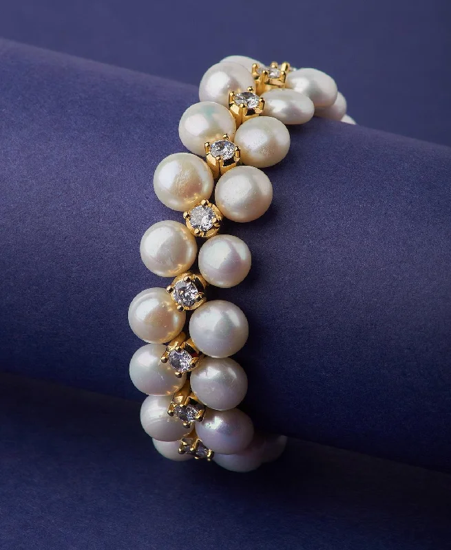 Ladies bracelets sibling sets-Gorgeous Gold Pearl Bracelet