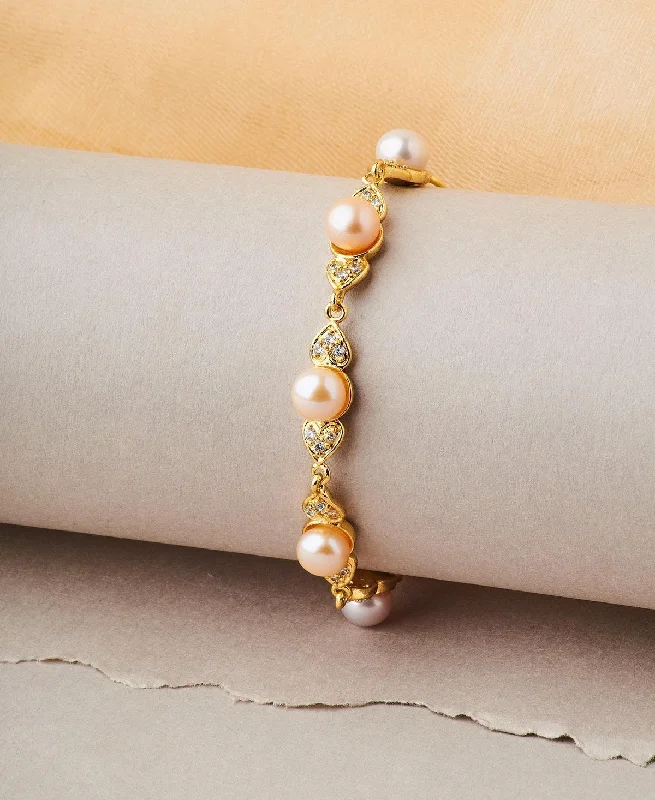 Ladies bracelets premium brands-Elegant and classy Pearl Bracelet