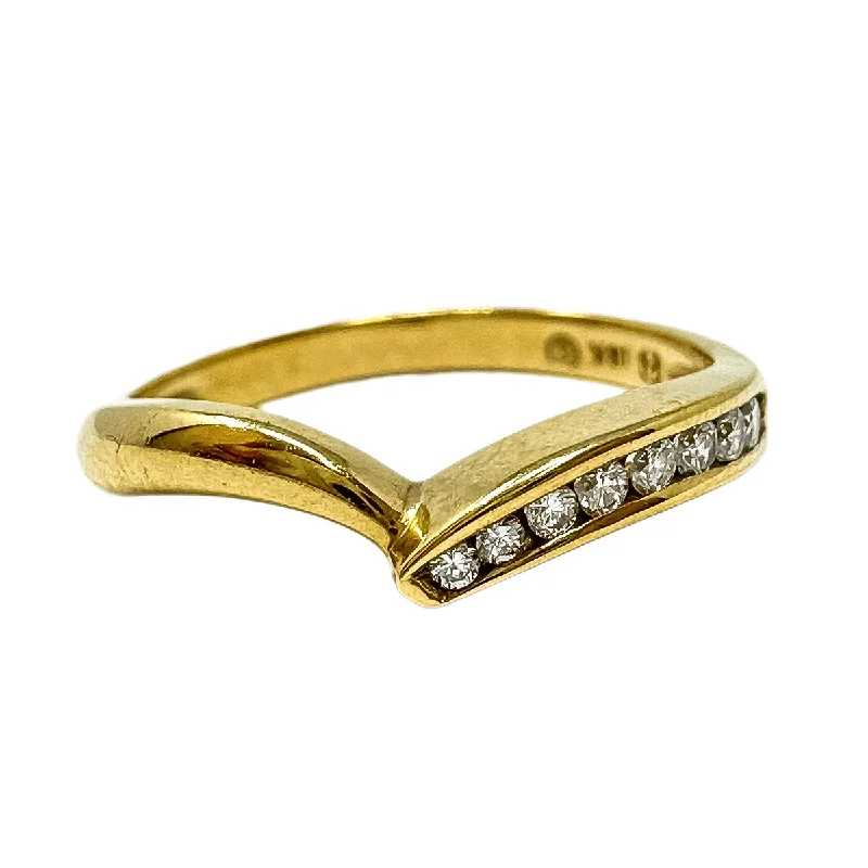 Ladies rings heart shapes-Trillos 18K Gold Ring with 8 Full Cut Diamonds