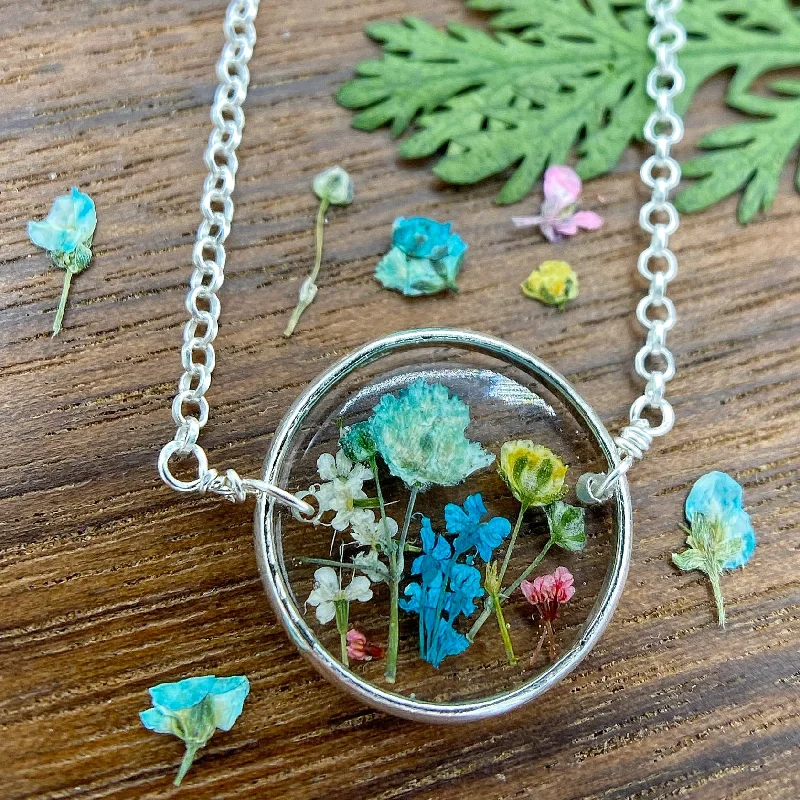 Ladies necklaces global appeal-Real Flowers Terrarium Necklace - Style BG12